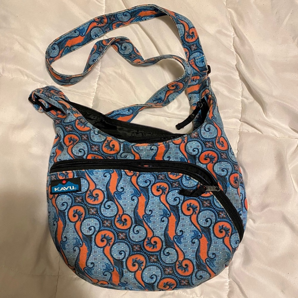 Kavu cross body bag